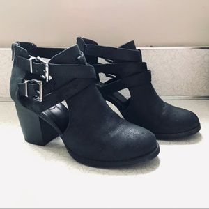 Soda black block heel booties women’s size 8